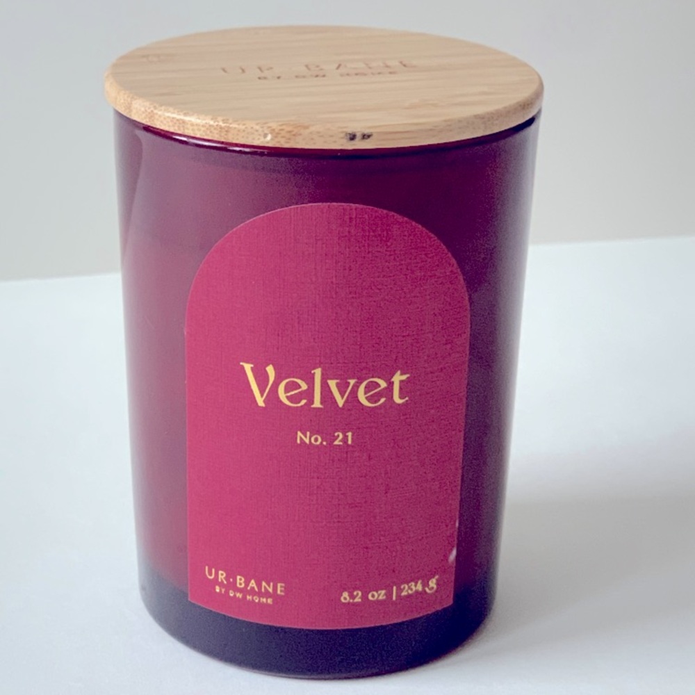 NWT UR-BANE Velvet Scented Candle